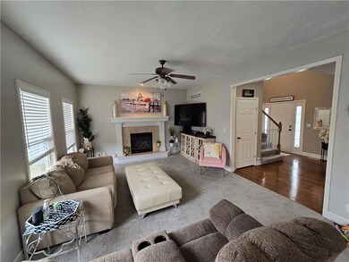 715 Saddle Ridge Ct, Raymore, MO 64083 - photo 5