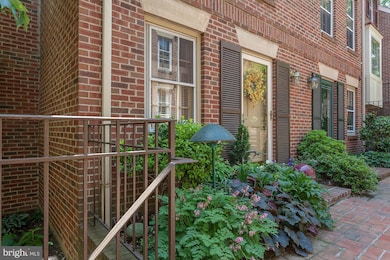 1209 Michigan Ct, Alexandria, VA 22314 - photo 2