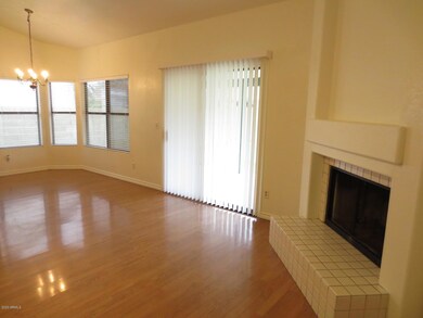 Vickie Rochelle - b Living Rm