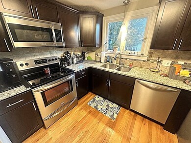 64 Plumtree Cir, Springfield, MA 01118 - photo 4