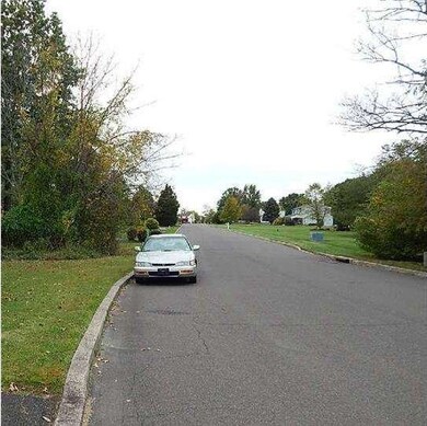 110 Wheatsheaf Rd, Warminster, PA 18974 - photo 3