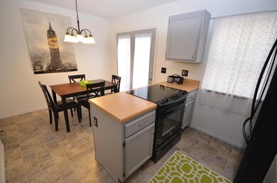 Kitchen / Eating Area