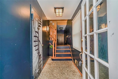 880 Sinclair Ave, Staten Island, NY 10309 - photo 5