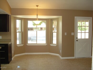 Eat-In area with bay window