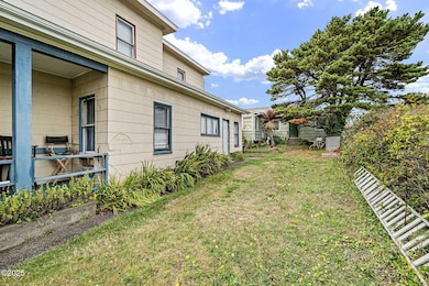 334 SW 9th St, Newport, OR 97365 - photo 7