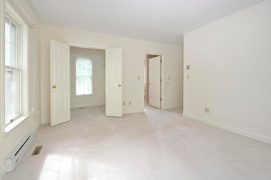 006-photo-master-bedroom-7186647