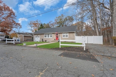 3 Roger Dr, Byram Township, NJ 07821 - photo 4