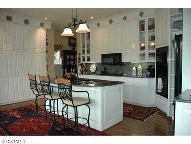 Kitchen - Gourmet chef's kitchen with granite, har
