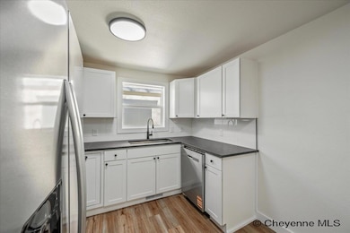 1012 E 8th St, Cheyenne, WY 82007 - photo 7