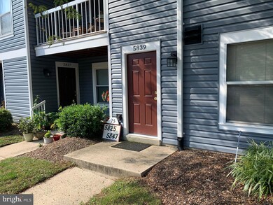 5839 Orchard Hill Ct, Clifton, VA 20124 - photo 2