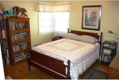 332 Rosewell St, Springfield, MA 01109 - photo 5