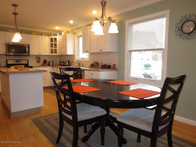 Breakfast Area-Kitchen