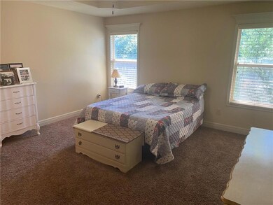 22325 W Cedar St, Tonganoxie, KS 66086 - photo 6