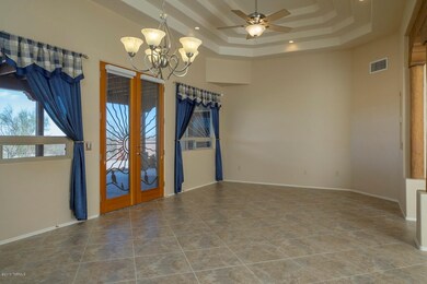 Tray Ceiling in LR/DR