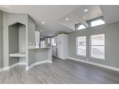 911 York St unit 82, Aumsville, OR 97325 - photo 7