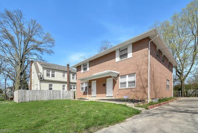 Exterior_front-right