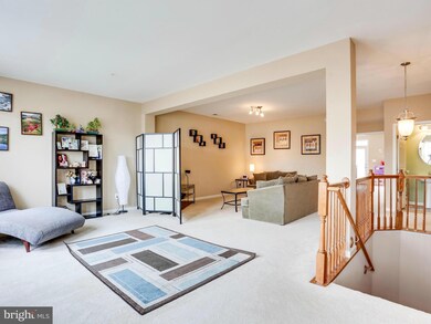 2695 Sheffield Hill Way unit 157, Woodbridge, VA 22191 - photo 2