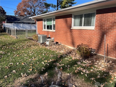 622 Windsor Rd, Troy, OH 45373 - photo 5