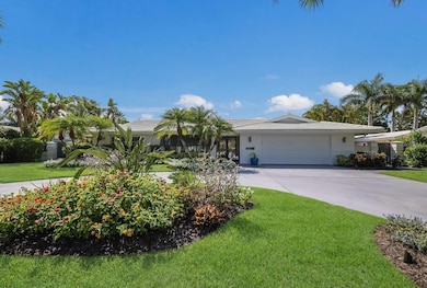 567 Bird Key Dr, Sarasota, FL 34236 - photo 2