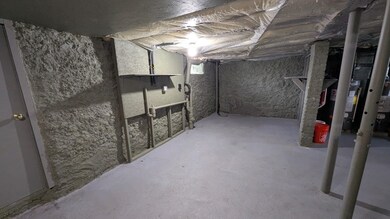 59 Davis St unit 2, Fall River, MA 02720 - photo 3