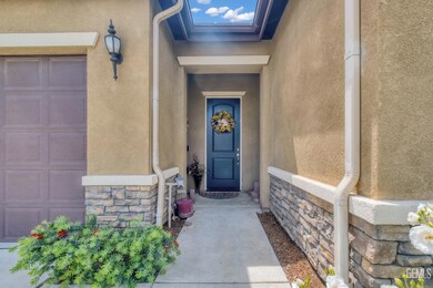 9903 Francois Ln, Bakersfield, CA 93306 - photo 5