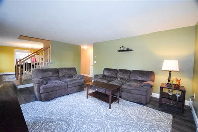 13 Harding St, Rochester, NH 03867 - photo 3
