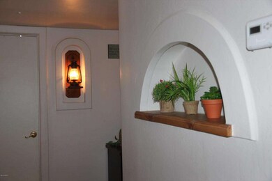 7-Hallway Features