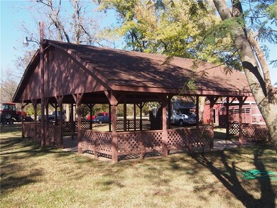 Large Pavilion has electric and 2 fans