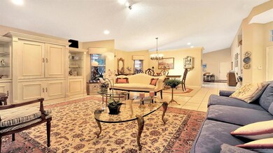 Living area (5)