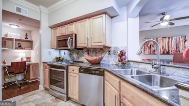 3460 Kingsboro Rd NE unit 437, Atlanta, GA 30326 - photo 5