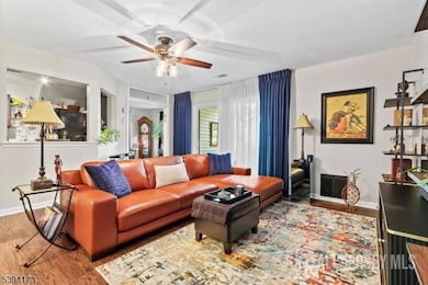 1902 Bayhead Dr, Parlin, NJ 08859 - photo 7