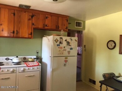 Greenlee - kitchen