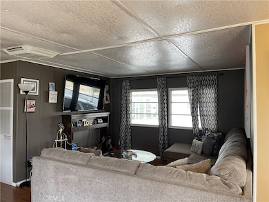 2205 W Acacia Ave unit 85, Hemet, CA 92545 - photo 3