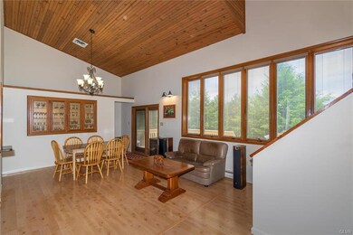 5701 Baumgartner Rd, Emmaus, PA 18049 - photo 7