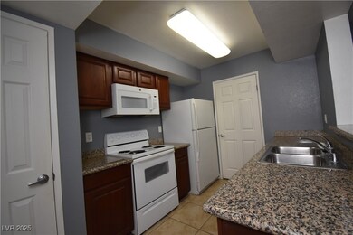 6800 E Lake Mead Blvd unit 1053, Las Vegas, NV 89156 - photo 5