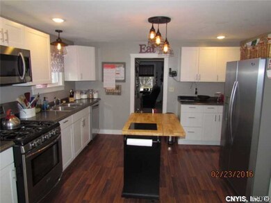 427 North St, Chittenango, NY 13037 - photo 2