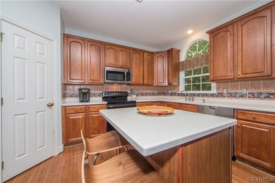 9458 Stone Spring Dr, Mechanicsville, VA 23116 - photo 4