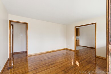 4920 S Maybelle Ave, Tulsa, OK 74107 - photo 4