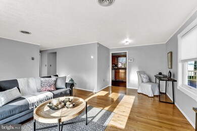 6 Van Yerrell Ct, Gwynn Oak, MD 21207 - photo 7