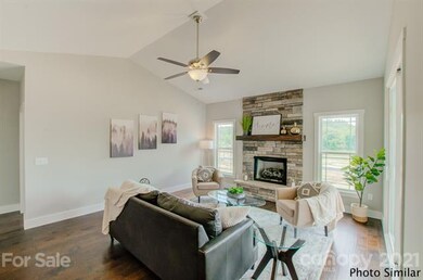 190 Leyland Cir unit 23, Hendersonville, NC 28792 - photo 3