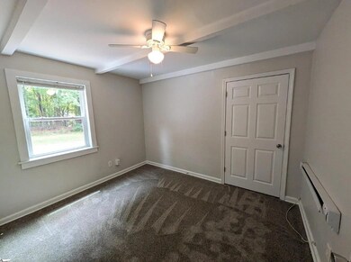 201 Chandler Unit 6d Dr, Gaffney, SC 29340 - photo 5