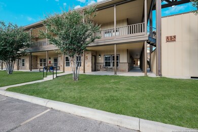 1554 Gruene Rd unit A3, New Braunfels, TX 78130 - photo 4