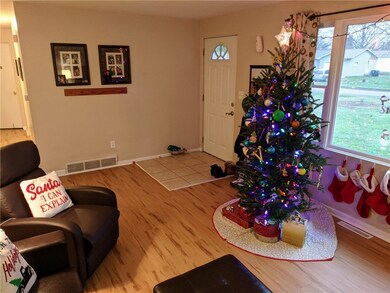 2416 Midland Dr, Erie, PA 16506 - photo 3