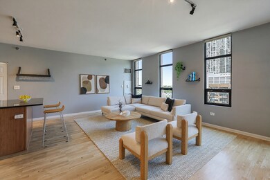 Vision on State unit 917, Chicago, IL 60605 - photo 6
