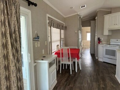 6941 Macdonald Ct unit 15, Zephyrhills, FL 33541 - photo 3