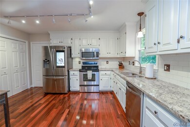 Granite and SS appliances