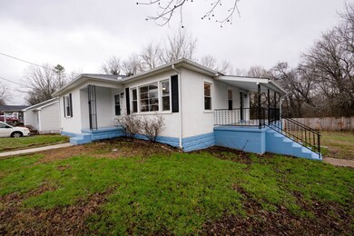 133 Carlisle Ave, Shelbyville, TN 37160 - photo 2