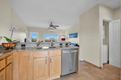3706 Lower Honoapiilani Rd unit D-33, Lahaina, HI 96761 - photo 7