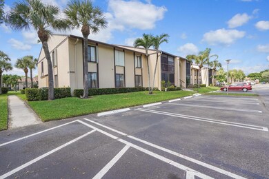 826 Sky Pine Way unit 72, Greenacres, FL 33415 - photo 4