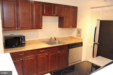 1001 26th St NW unit 401, Washington, DC 20037 - photo 3